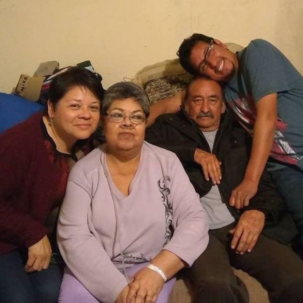 Meet your Posher, Dina